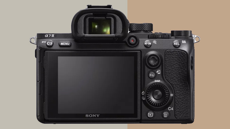 Sony-A7-IV-Achterkant-cameradeals